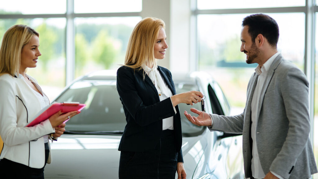 sewa mobil bulanan di Surabaya